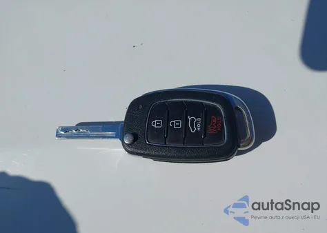 2017 Hyundai Santa Fe Se from USA, damaged, VIN KM8SMDHF5HU257085